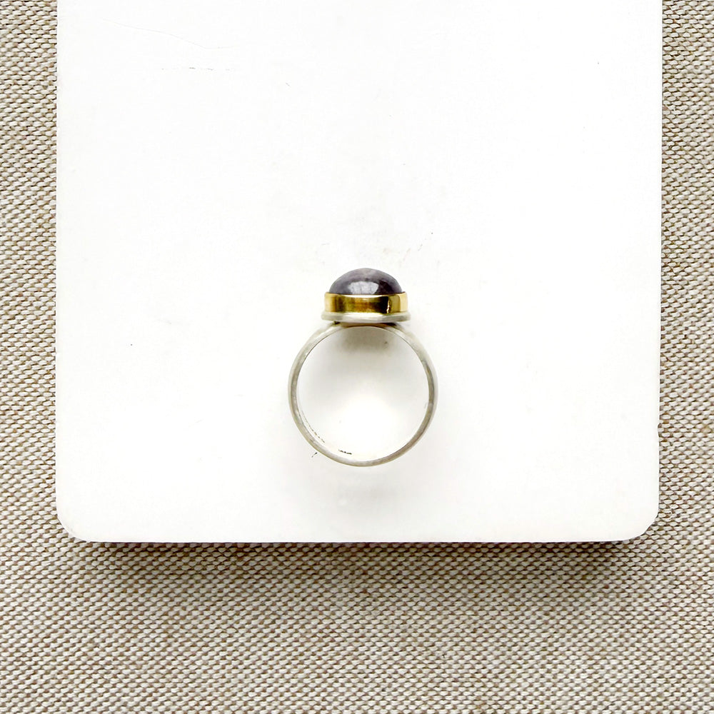 Oval berry spinel ring in a mixed metal setting