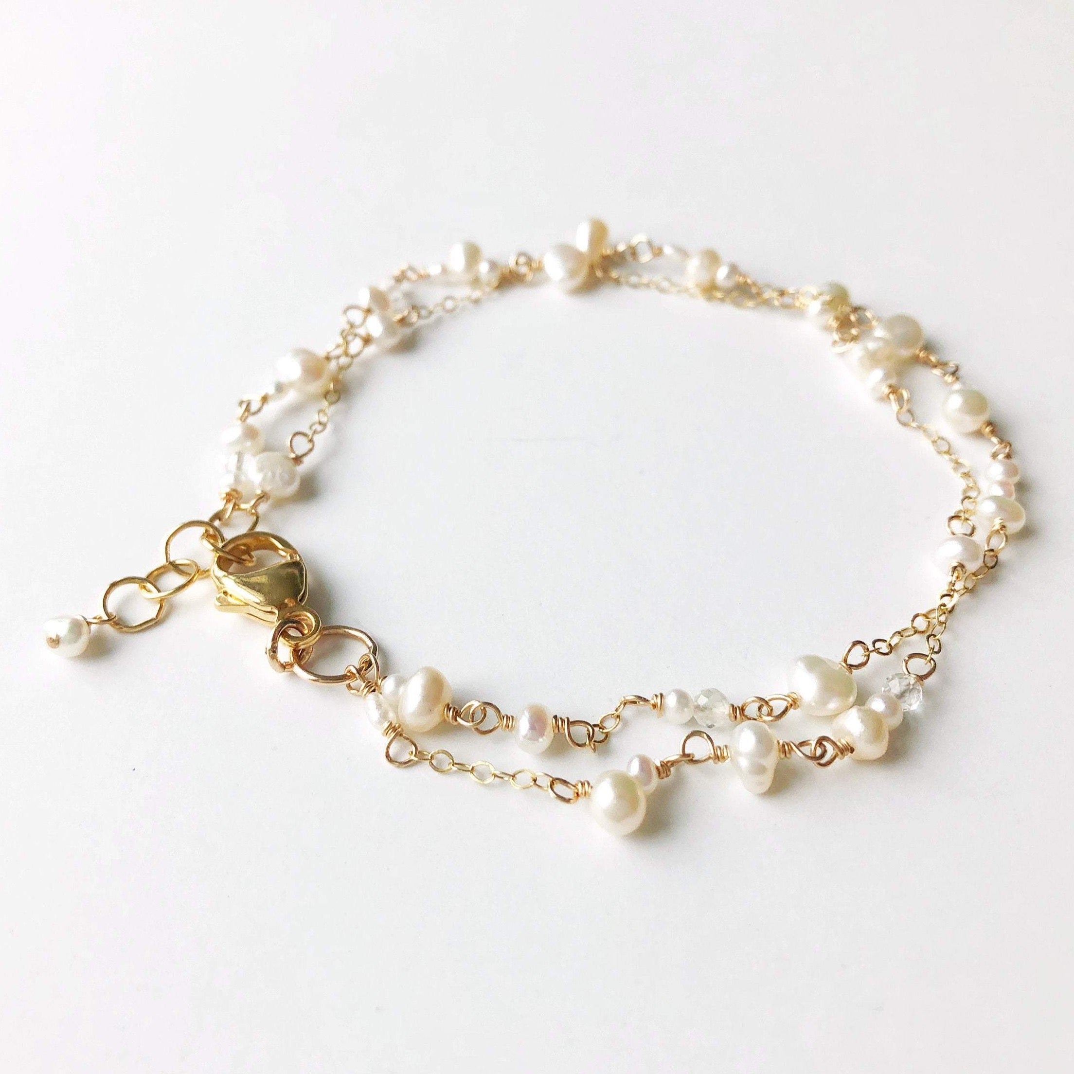 Delicate Pearl And Gold Bean Bracelet – 「NOBRANDS」